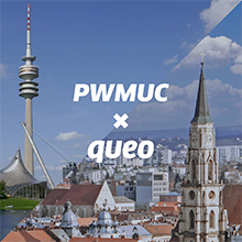 Ein Bild von München und eins von Cluj sind schräg aneinander gefügt. Text im Bild: PWMUC x queo